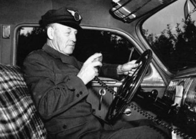 (2025) Ma voiture, ma maison, mon taxi. Taxi! Grand dossier. Encyclopédie du MEM.